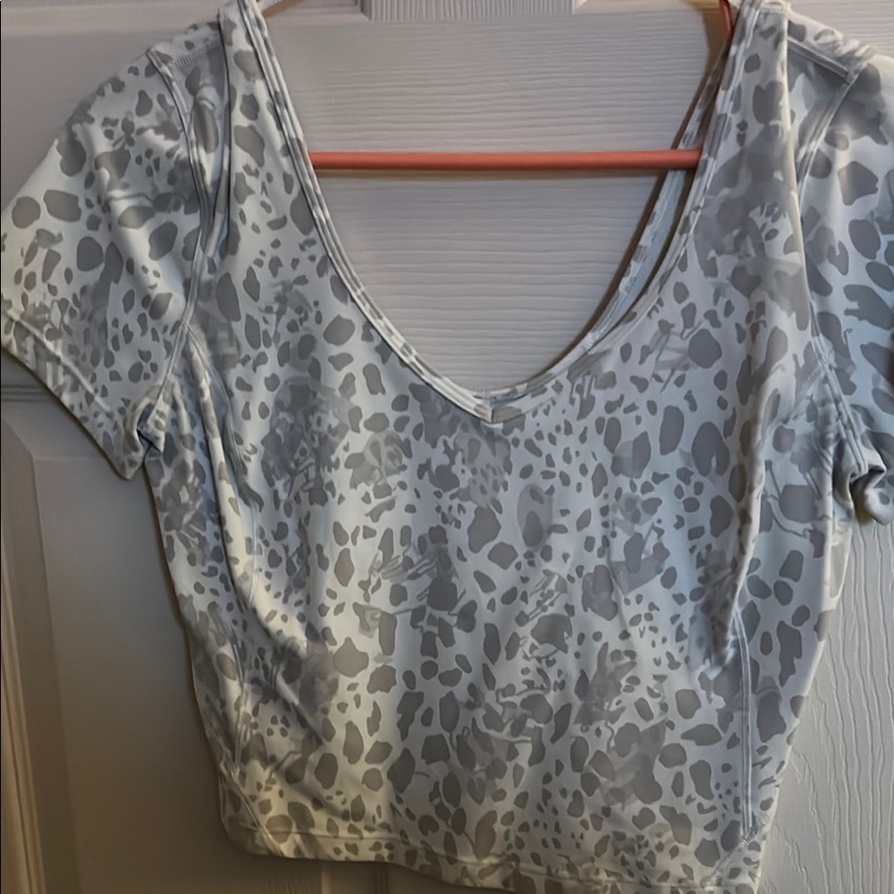 Lululemon white cheetah print align tee